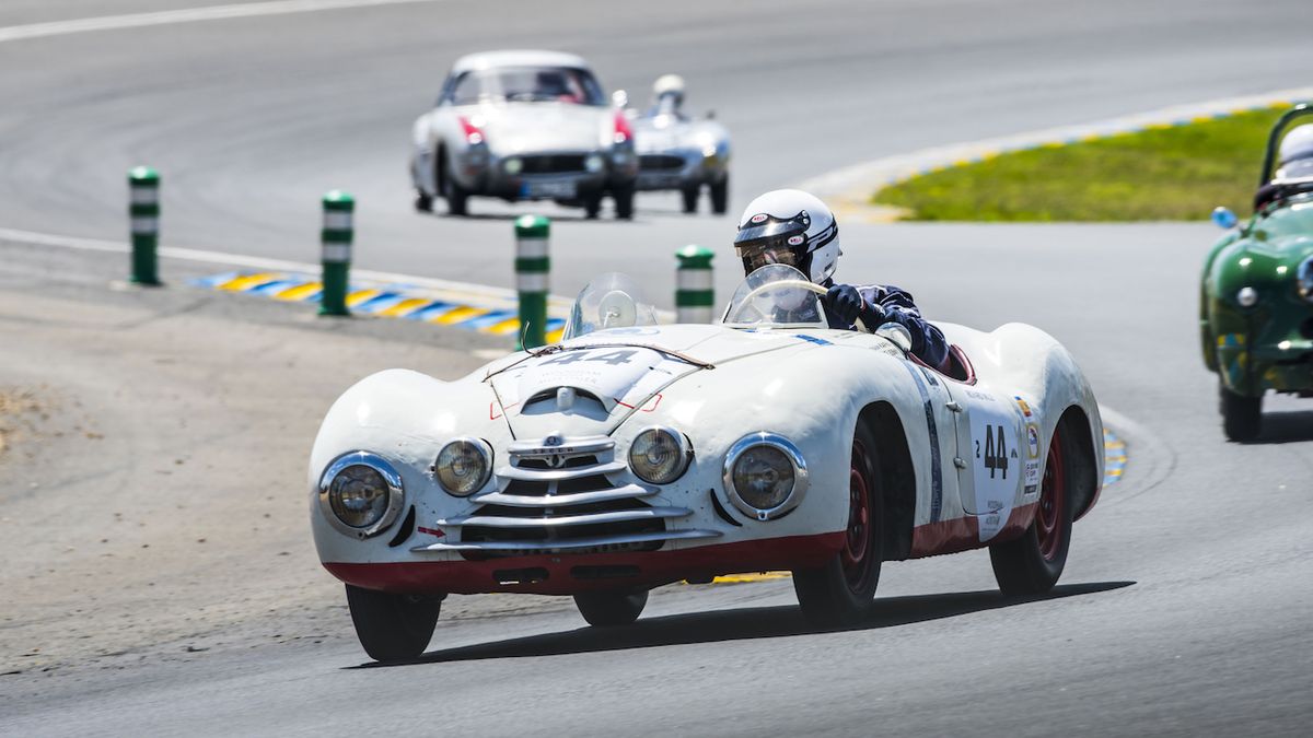 Na trať v Le Mans se po 72 letech vrátil speciál Škoda Sport